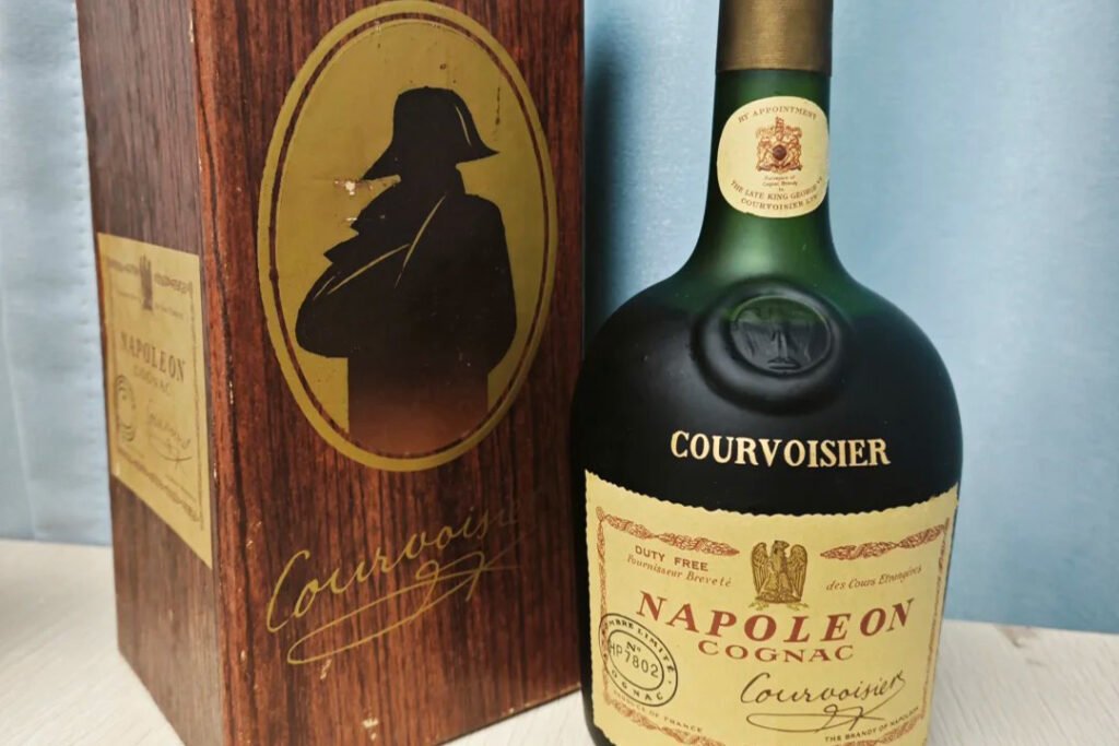 超人洋行收購拿破崙 Courvoisier NAPOLEON 干邑，專門處理香港家庭閒置舊干邑藏品。無論你手上的拿破崙 Courvoisier NAPOLEON 干邑是長輩遺留、商務禮品，都可聯絡我們。免費鑑定真假、評估品相，香港可預約上門驗酒，報價公道，全程保密，讓藏家安心變現老酒。
