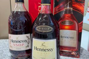 超人洋行收購軒尼詩 Hennessy VSOP 洋酒，香港地區提供免費鑑定與行情查詢。會仔細核對酒款真偽、水位高低及外包裝完整度，報價透明，支援門店交收或專員上門驗貨，交易全程保密。超人洋行收購軒尼詩 VSOP 洋酒，一站式處理閒置干邑藏品。